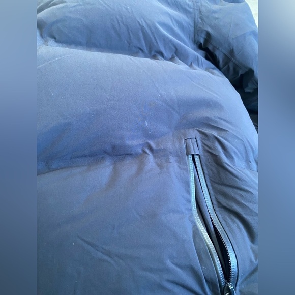 Aritzia The Super Puff™ The Super Puff₂O™ Mid - Rainstop™ - Picture 8 of 15